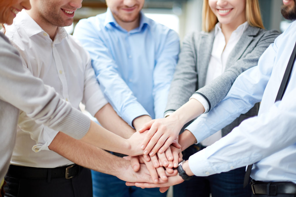 Team Building Activities for Large Groups: Making Every Employee Count