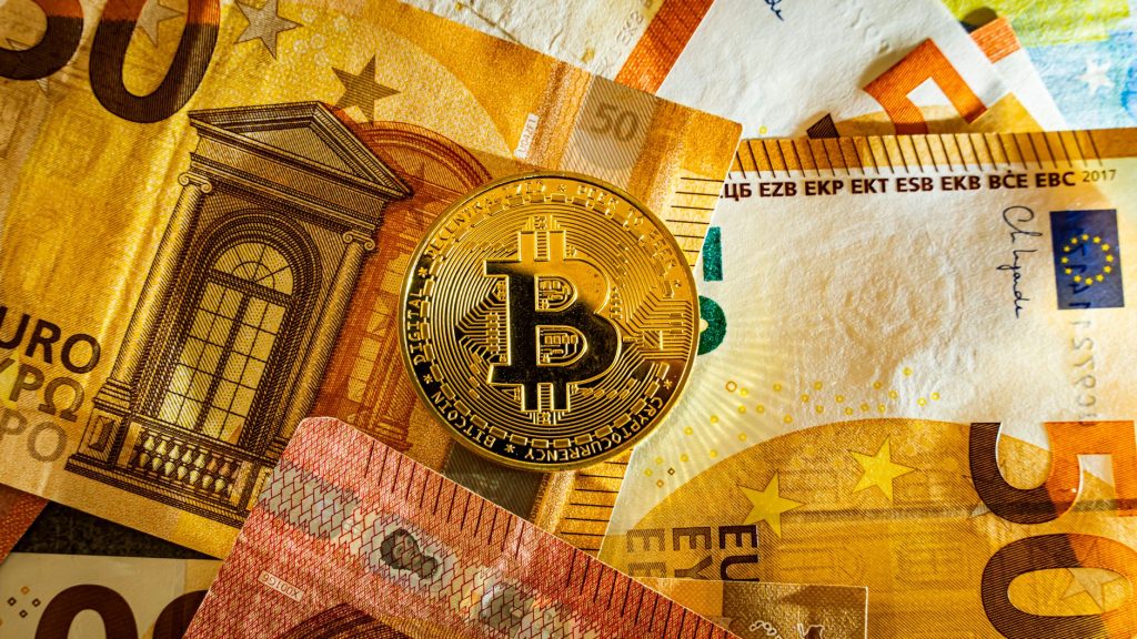 Bitcoin ETF flows